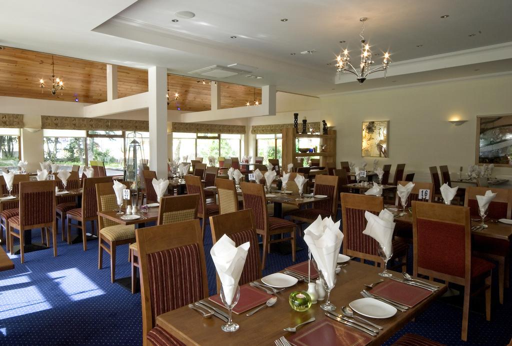 Beach Hotel & Restaurant ดาวนิงส์ ภายนอก รูปภาพ